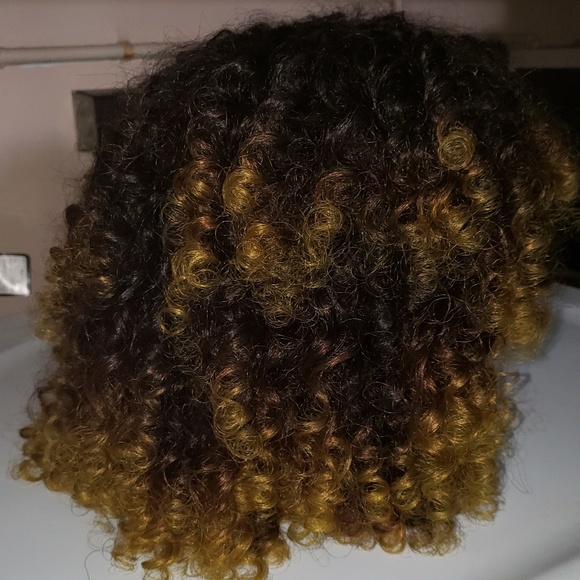 Ombre curly wig main image 7